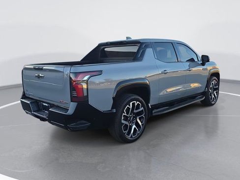Used 2025 Chevrolet Silverado EV RST image 3
