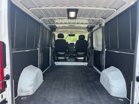 Used 2025 RAM ProMaster 2500 w/ Convenience Group FWD image 26