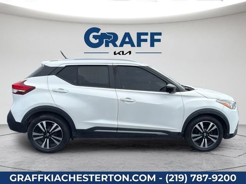 Used 2018 Nissan Kicks SR FWD image 9