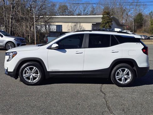 Used 2023 GMC Terrain SLE w/ Driver Convenience Package image 23