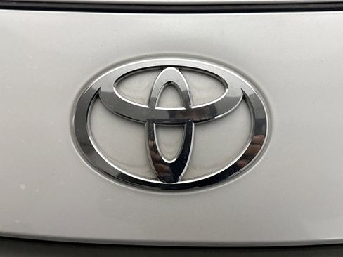 Used 2024 Toyota Prius Prime image 8