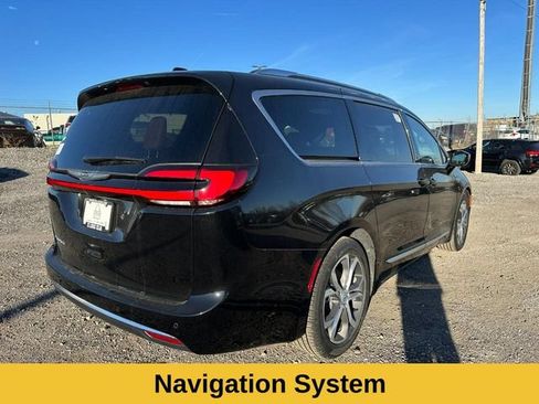 New 2026 Chrysler Pacifica Pinnacle FWD image 4