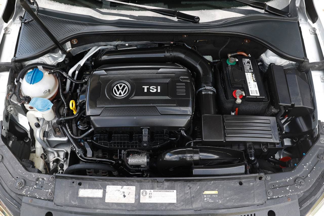 Used 2014 Volkswagen Passat 1.8T SE FWD image 20