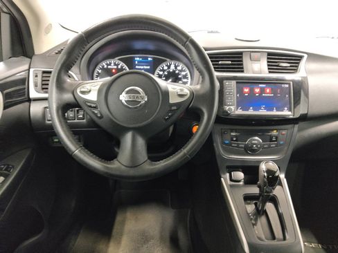 Used 2019 Nissan Sentra SV FWD image 22