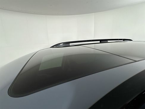 Used 2023 Honda Pilot Elite image 19