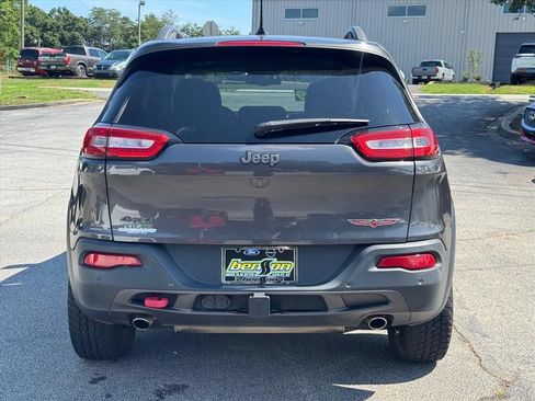 Used 2018 Jeep Cherokee Trailhawk w/ Quick Order Package 27L AWD/4WD image 4