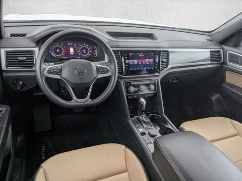 Used 2022 Volkswagen Atlas Cross Sport SE image 15