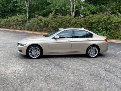 Used 2015 BMW 328i xDrive Sedan AWD/4WD image 8