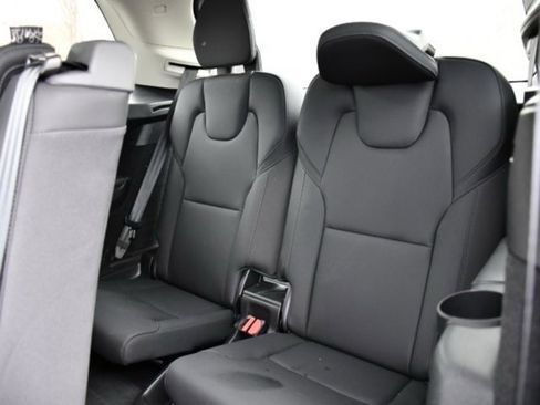 Certified 2025 Volvo XC90 B6 Plus image 16