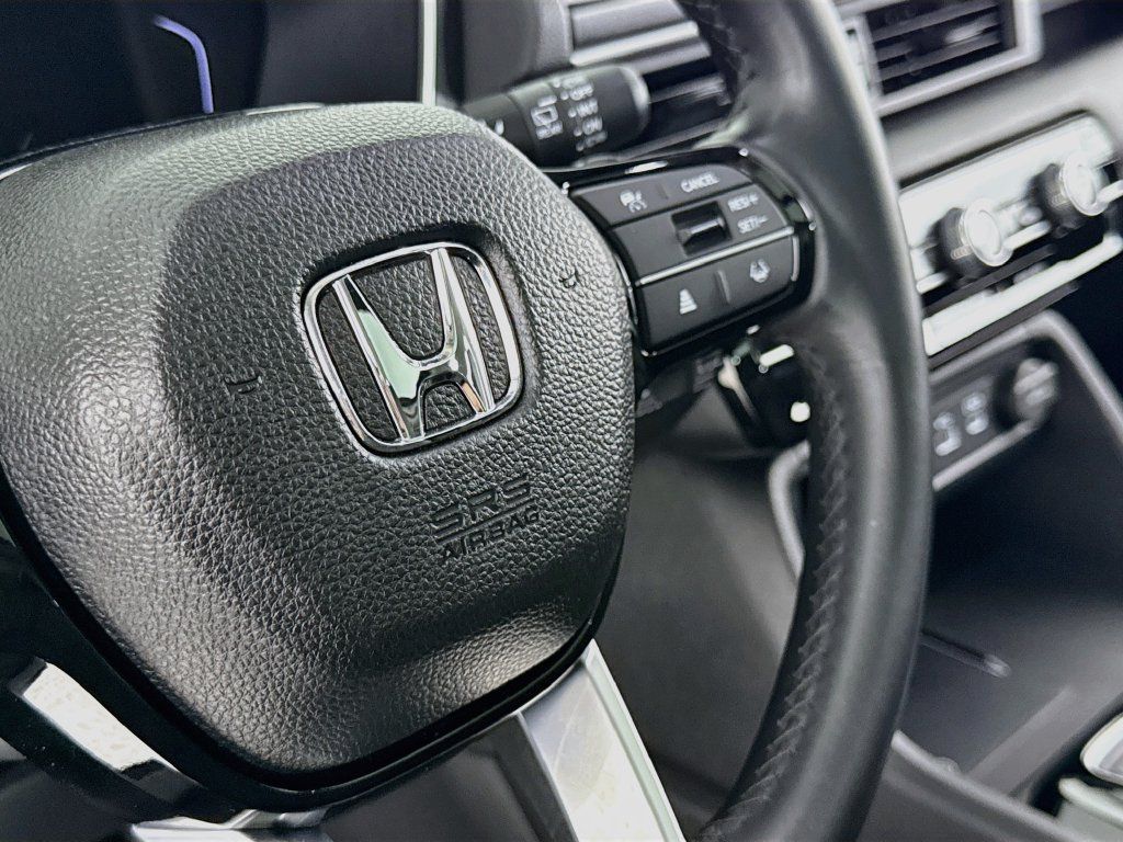 Used 2025 Honda Pilot Touring image 20