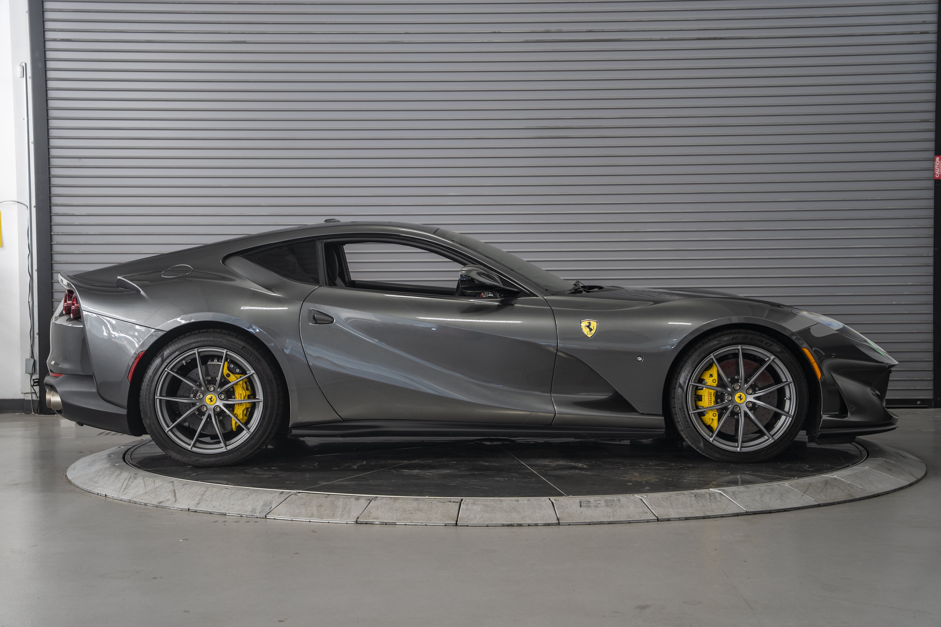 Used 2019 Ferrari 812 Superfast RWD image 6