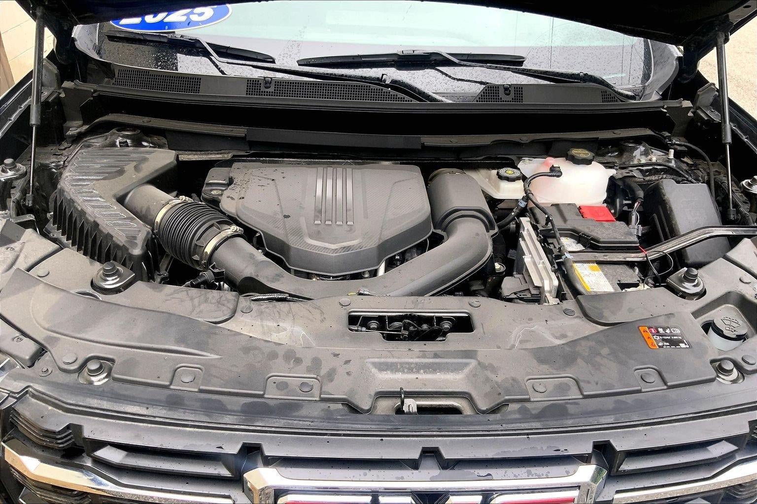 Used 2025 GMC Acadia Elevation FWD image 10