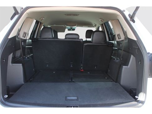 Used 2021 Volkswagen Atlas SE image 24