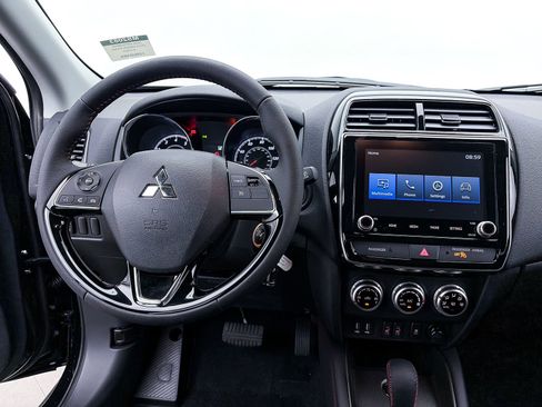 New 2026 Mitsubishi Outlander Sport LE AWD/4WD image 10
