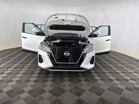 Certified 2023 Nissan Kicks S FWD image 11