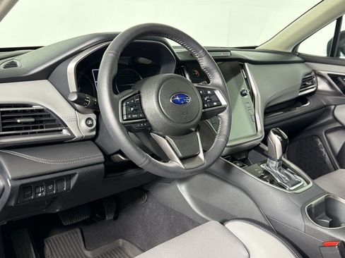 Used 2025 Subaru Outback Limited w/ Popular Package #2 AWD/4WD image 3