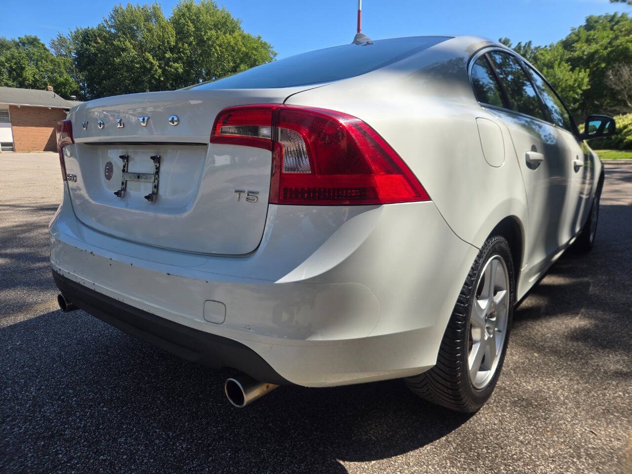 Used 2012 Volvo S60 T5 w/ Climate Pkg FWD image 9