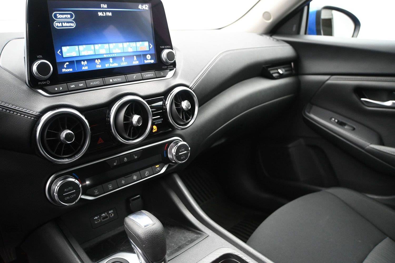 Used 2023 Nissan Sentra SV w/ All-Weather Package FWD image 4