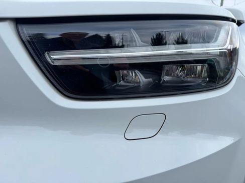 Used 2020 Volvo XC40 T5 Momentum w/ Protection Package Premier AWD/4WD image 14