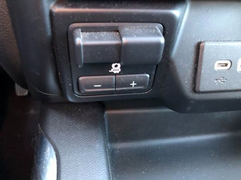 Used 2019 Chevrolet Silverado 1500 LTZ image 8