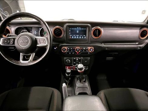 Used 2021 Jeep Gladiator Mojave w/ Cold Weather Group AWD/4WD image 19