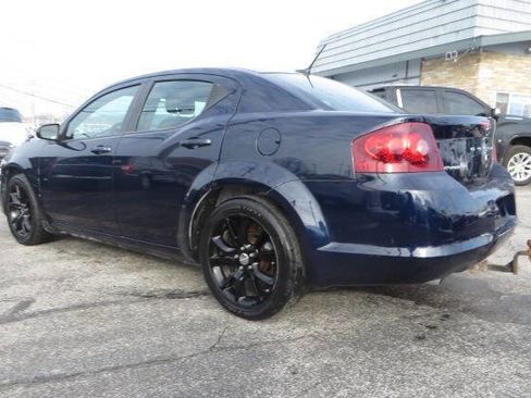Used 2014 Dodge Avenger SE image 3