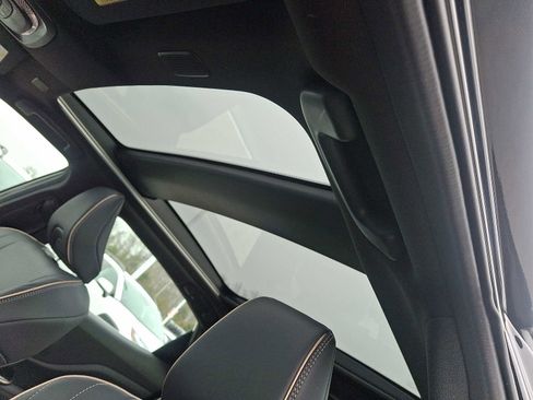 Certified 2025 Toyota Crown Platinum image 17