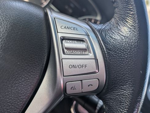 Used 2013 Nissan Altima 2.5 SV image 6
