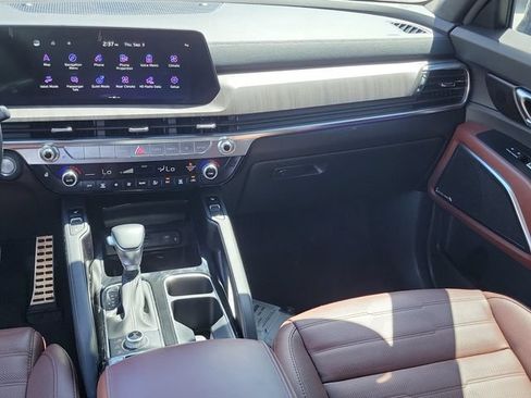 Certified 2024 Kia Telluride SX Prestige AWD/4WD image 17