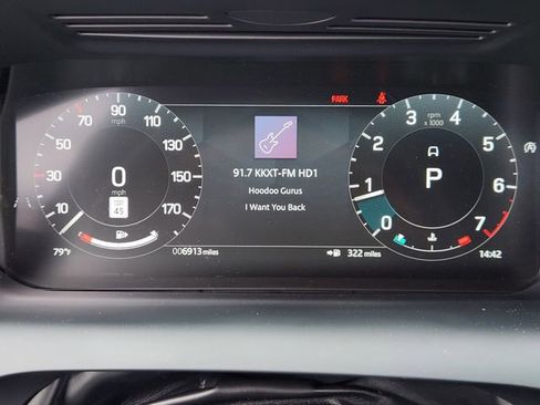 Used 2025 Land Rover Discovery Sport Dynamic SE image 15