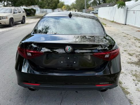 Used 2017 Alfa Romeo Giulia RWD image 7