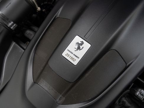 Used 2020 Ferrari Portofino image 46