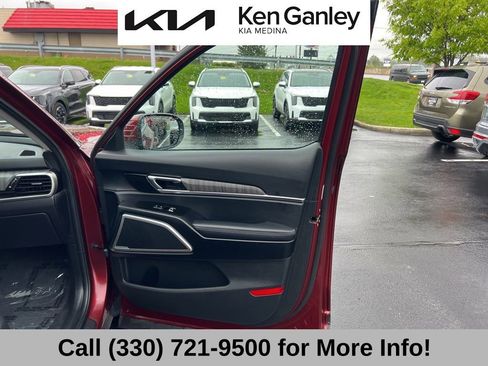 Certified 2024 Kia Telluride EX w/ EX Captain's Chair Package FWD image 62