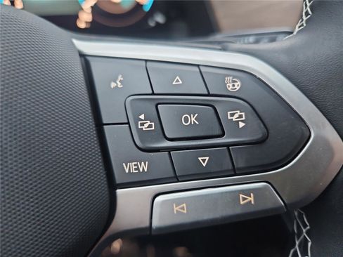 New 2026 Volkswagen Atlas SE image 16