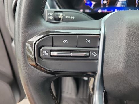 Used 2024 Chevrolet Colorado LT w/ LT Convenience Package RWD image 19