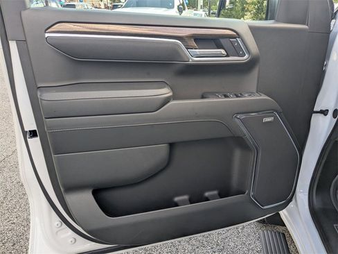 Used 2025 Chevrolet Silverado 1500 LT Trail Boss w/ Convenience Package II image 12