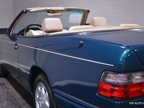 Used 1995 Mercedes-Benz E 320 Convertible image 15