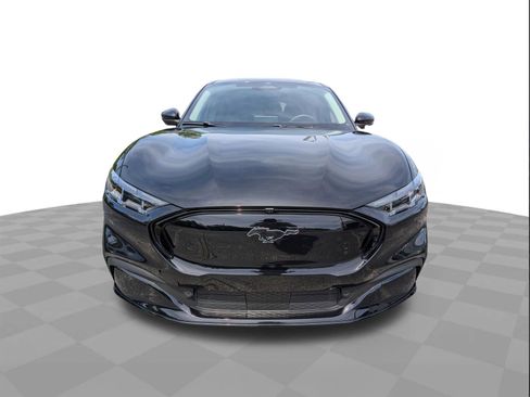 Used 2024 Ford Mustang Mach-E Premium image 9