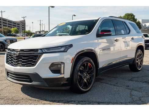 Used 2022 Chevrolet Traverse Premier w/ Redline Edition FWD image 4