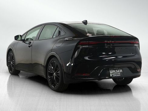 Used 2025 Toyota Prius AWD image 3