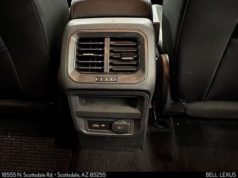Used 2019 Volkswagen Tiguan SE FWD image 25