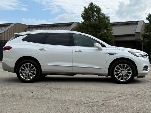 Used 2020 Buick Enclave Premium w/ Sun and Sites Package AWD/4WD image 6