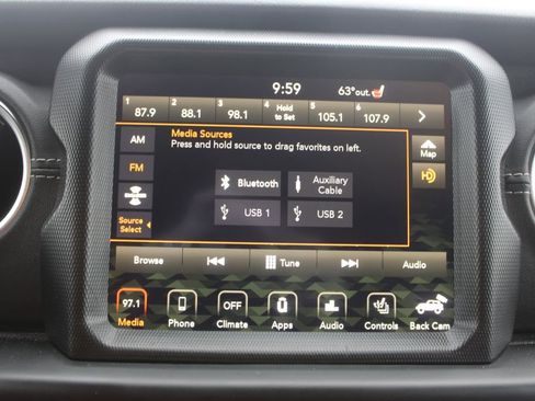 Used 2023 Jeep Wrangler Unlimited Sahara w/ Cold Weather Group AWD/4WD image 45