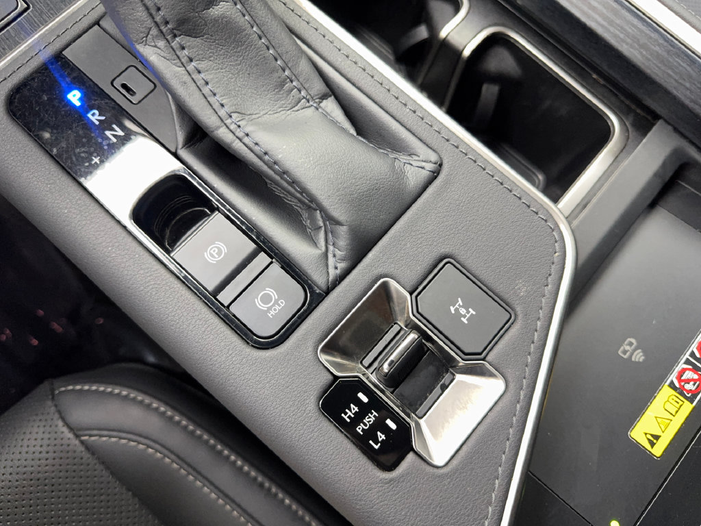 Used 2025 Lexus GX 550 w/ Cold Area Package AWD/4WD image 72