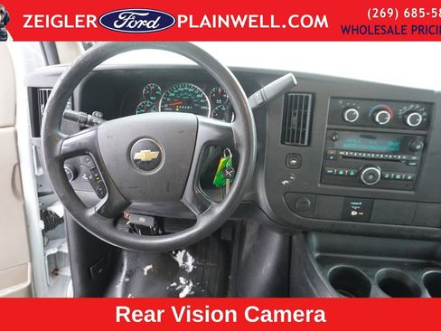 Used 2016 Chevrolet Express 4500 Base image 7