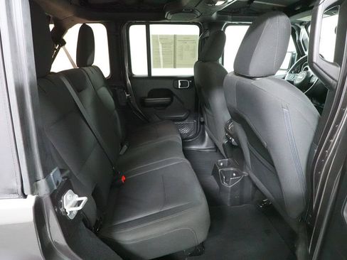 Used 2018 Jeep Wrangler Unlimited Sport S image 30