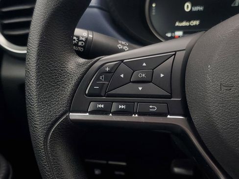 Used 2023 Nissan Versa SV image 15