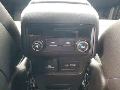 Certified 2023 GMC Acadia SLE w/ Driver Convenience Package image 13