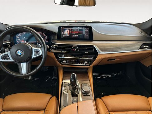 Used 2020 BMW M550i xDrive w/ Executive Package AWD/4WD image 11