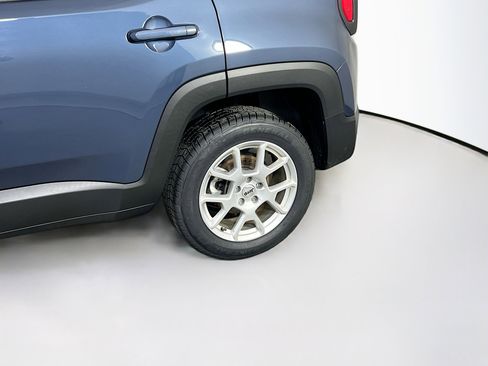 Used 2022 Jeep Renegade Latitude AWD/4WD image 29